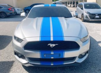 Polis sita Ford Mustang cukai jalan tamat tempoh