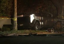 Bapa saman Tesla, reka bentuk pintu Cybertruck punca anak maut