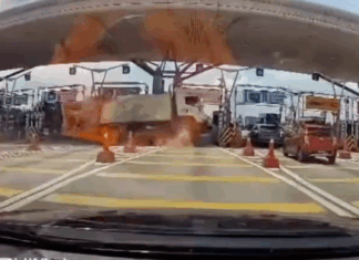 Rempuh tembok Plaza Tol LDP, polis cari pemandu lori sampah warga Indonesia