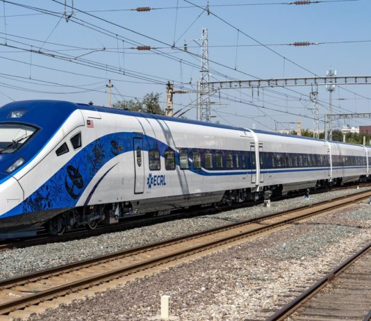 Set tren pertama ECRL dijangka tiba bulan depan