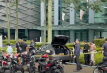 Elak pemeriksaan, Honda HR-V dinaiki tiga warga Indonesia rempuh polis