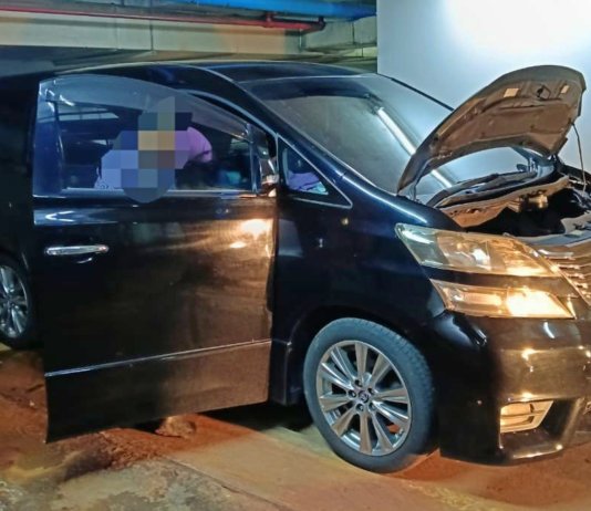 Toyota Vellfire menyamar jadi Kancil