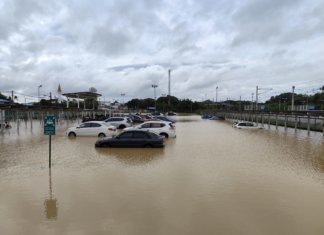 Banjir : Laluan ke stesen KTMB Arau tidak boleh diakses