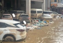 Banyak kereta rakyat Malaysia terkandas banjir Hatyai