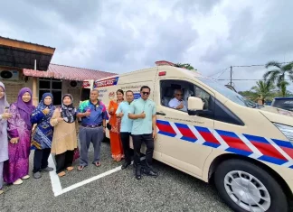 Selepas 35 tahun akhirnya dapat ambulans baharu