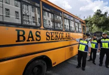 JPJ sita bas sekolah bawa pelancong secara haram
