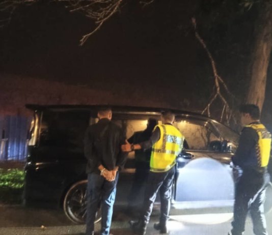 Honda Stepwagon mencurigakan, polis tahan warga Myanmar curi kabel