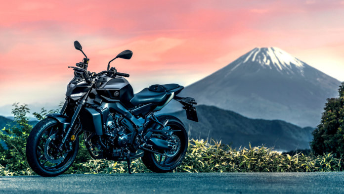 Yamaha MT-09 Y-AMT (1)