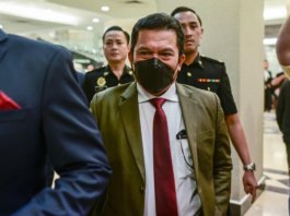 Bekas Ketua Pengarah Perisikan Pertahanan ATM nafi terima tiket penerbangan untuk isteri