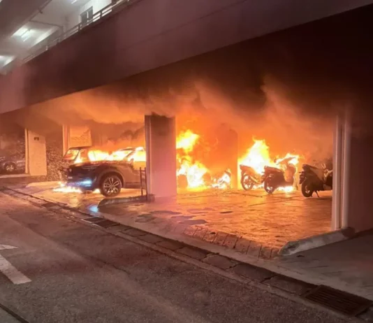 Sembilan kenderaan musnah dalam kebakaran