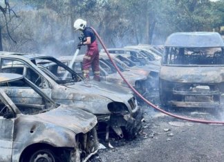 18 kenderaan musnah terbakar dalam kebakaran belukar