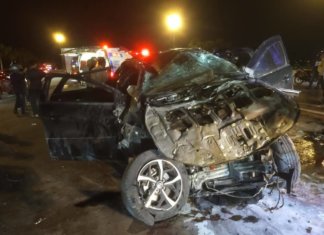 Lelaki Pakistan maut, Perodua Aruz rempuh plaza tol