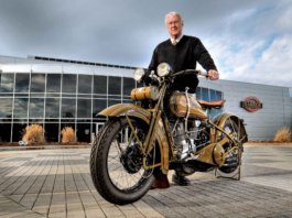 Pengasas muzium koleksi motosikal terbesar meninggal dunia pada usia 85 tahun