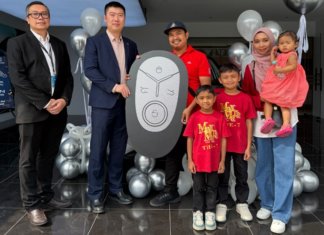 Shahrul Aizat pemenang hadiah utama kempen Electrify Your Life 2025