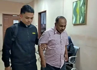 Pembantu operasi JKR didakwa terima suapan RM30k