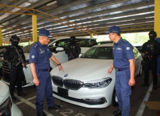 Kastam Johor sita 42 kenderaan mewah bernilai RM7.7 juta