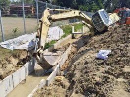 Maut dihempap pengorek jengkaut