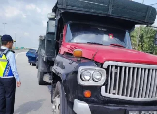 Mahu buang air kecil alasan pemandu lori langgar lampu merah