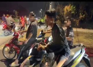 Bagi motor suruh tarawih, tapi berkumpul buat bising