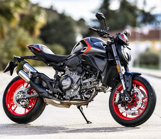 Ducati Monster Sport Livery 2026, inspirasi Monster S4, raksasa tak perlu menjerit perhatian