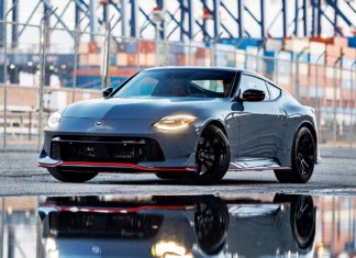 Nissan Z Nismo dengan kotak gear manual, brek daripada GT-R!