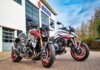 Suzuki GSX-8S dan GSX-S1000 dengan grafik baharu untuk UK, garang warna merah