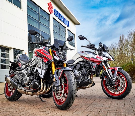 Suzuki GSX-8S dan GSX-S1000 dengan grafik baharu untuk UK, garang warna merah