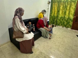 Hilang kerja lepas majikan tahu bekas banduan, keluarga terpaksa tidur dalam kereta