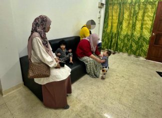 Hilang kerja lepas majikan tahu bekas banduan, keluarga terpaksa tidur dalam kereta