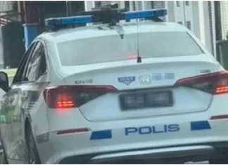 Kereta peronda berhenti kedai mamak waktu siang dikenalpasti