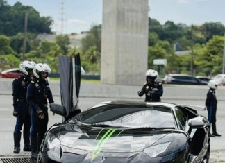 Padah nombor plat tidak patuh spesifikasi, terus kena angkut masuk depoh