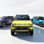 [Dari kiri ke kanan NX8, Frontier Pro plug-in hybrid, Micra]