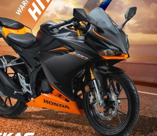 Honda CBR150R kini tampil dengan warna hitam