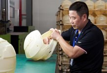 Hodaka bawa masuk topi keledar jet YOHE 86B-2