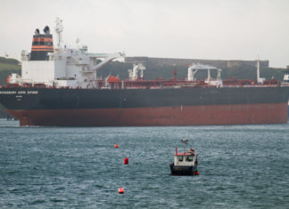 Kapal Ocean Thunder Malaysia lepasi Selat Hormuz