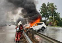 Kemalangan lima kenderaan, sebuah SUV terbakar