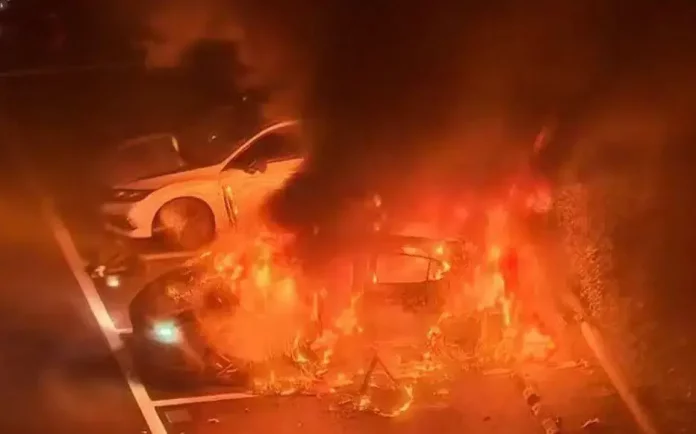 MG5 terbakar_4.jpg