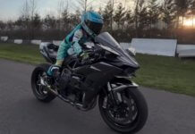 Video: Budak enam tahun tunggang BMW M1000RR, Kawasaki H2R