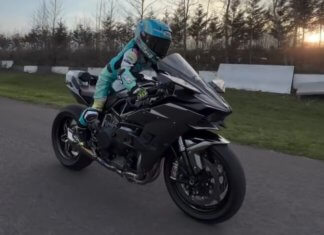 Video: Budak enam tahun tunggang BMW M1000RR, Kawasaki H2R