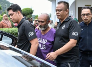 Guna MyKad individu lain beli petrol subsidi, lelaki didakwa 13 pertuduhan