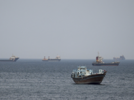 Amerika arah 51 kapal berpatah balik dari Pelabuhan Iran