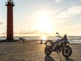BMW Motorrad lancar model premium, sedia ‘gegar’ jalan raya