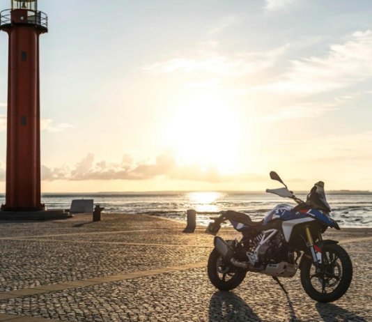 BMW Motorrad lancar model premium, sedia ‘gegar’ jalan raya