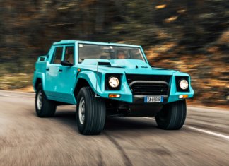 Lamborghini LM002 sambut ulang tahun 40, super SUV pertama dunia buka laluan kepada Urus