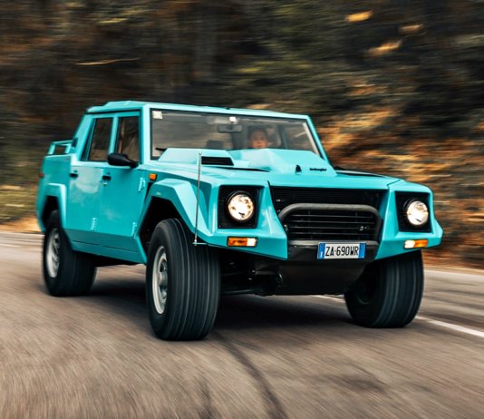 Lamborghini LM002 sambut ulang tahun 40, super SUV pertama dunia buka laluan kepada Urus