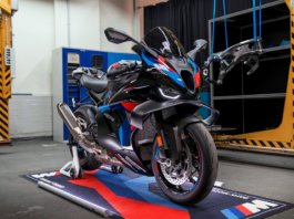 BMW M 1000 RR 2027 guna rangka M Motorsport, BMW Motorrad tak abai model lain