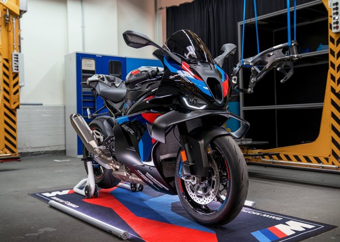 BMW M 1000 RR 2027.01