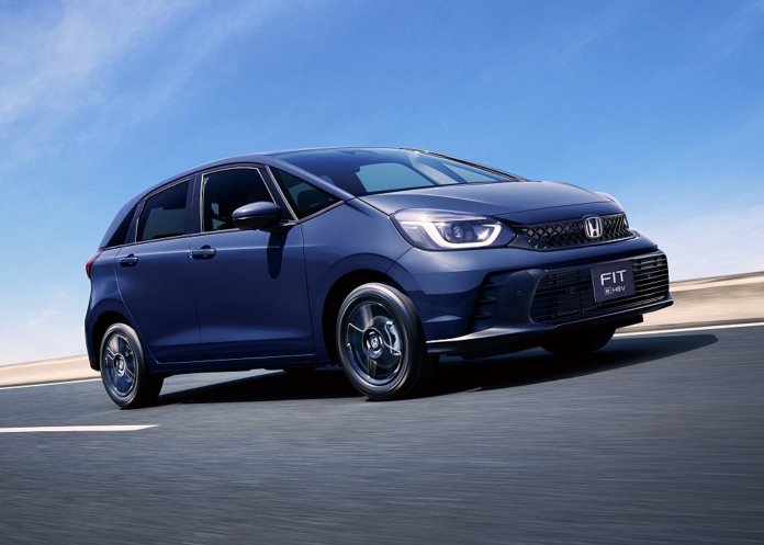 Honda Fit eHEV Z Jepun.04