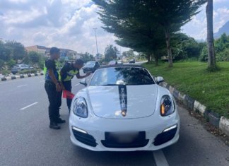 Kenderaan mewah disita, gagal perbaharui LKM