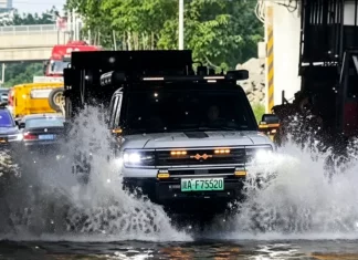 Konvoi Denza, Fang Cheng Bao redah banjir dalam Guangxi
